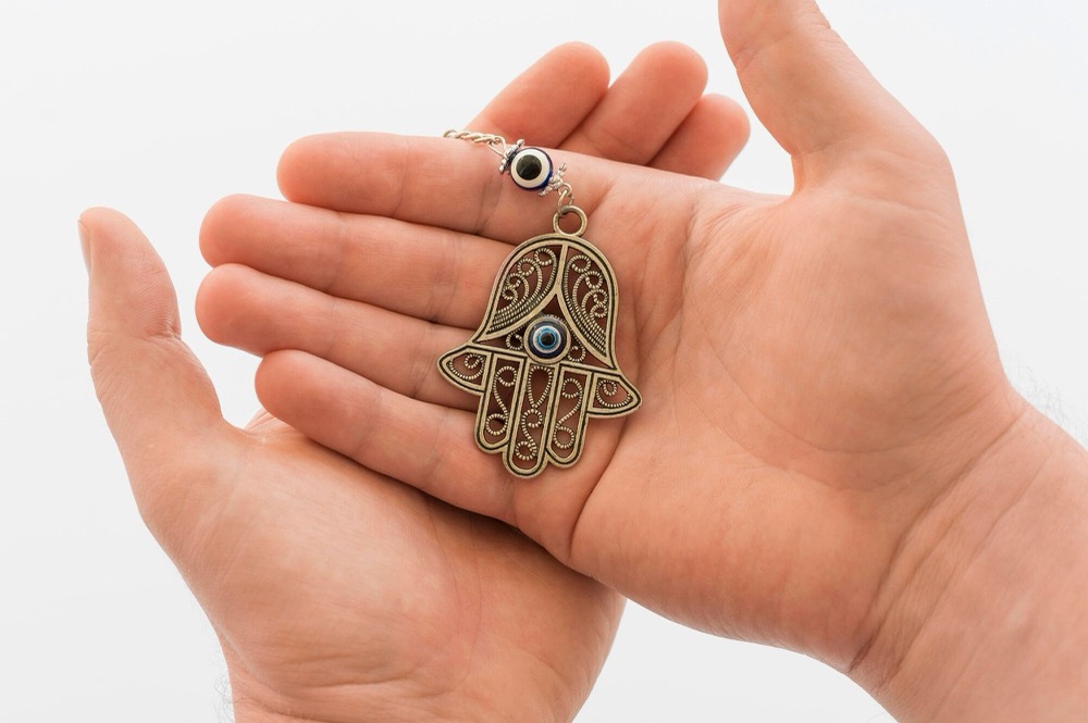 Exploring Local Spiritual Shops in New York for Unique Amulets